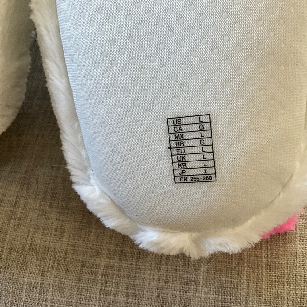 NWT FOREVER 21 PLUSH UNICORN SLIPPERS L - Picture 7 of 7